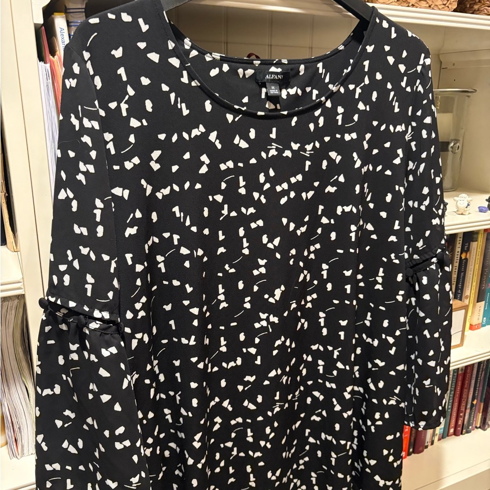 Alfani Black and White Abstract Print Top 3x